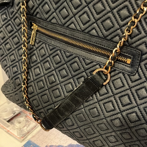 Tory Burch Marion Quilted Shoulder Bag Navy - Picture 16 of 17